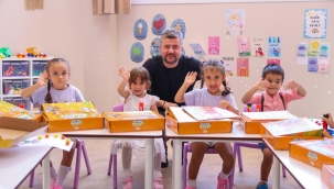 Buca Belediyesi'nden miniklere ücretsiz eğitim seti