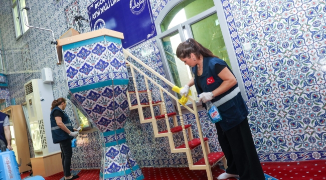  Buca'da temizlik sırası ibadethanelerde