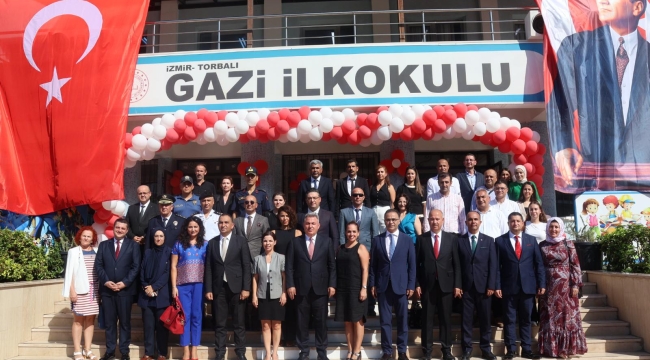 İzmir'de 2024-2025 Eğitim Öğretim Yılı Coşkuyla Başladı