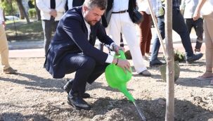 Buca'da Cumhuriyet'in 101. yılı anısına 101 ağaç