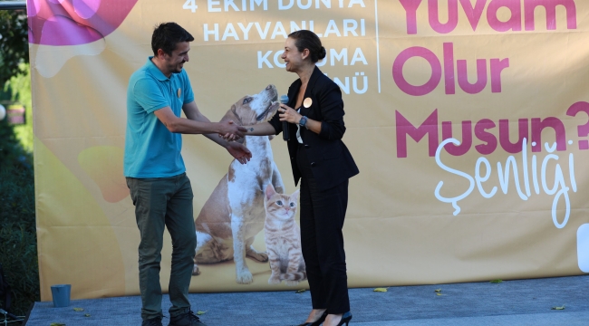  Efes Selçuk Belediyesi'nden Anlamlı Kutlama; "Yuvam Olur Musun?"