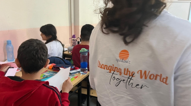 AIESEC İzmir ve Genç İzmir Dünya'nın En Büyük Dersi için Oryantasyon Eğitimi Düzenledi