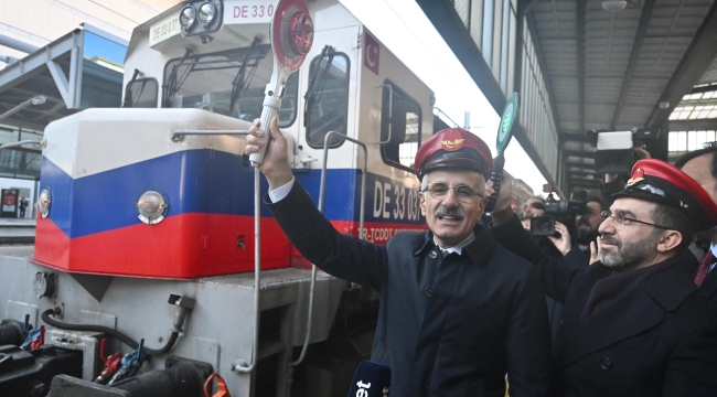 BAKAN URALOĞLU, TURİSTİK DOĞU EKSPRESİ'Nİ İLK SEFERİNE UĞURLADI