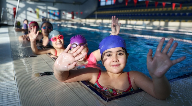 Buca Belediyesi'nin kış spor kurslarına büyük ilgi
