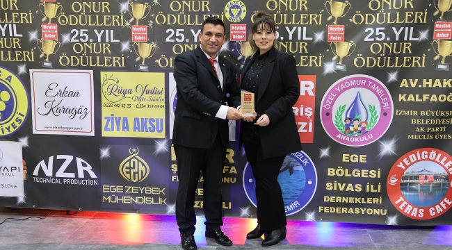 ALEV İLDENİZ 25. YIL ONUR ÖDÜLLERİ PROGRAMINA KATILDI