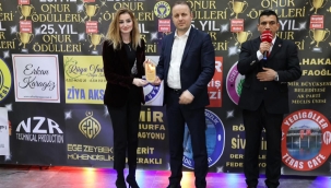 SEHER CANERLER 25. YIL ONUR ÖDÜLLERİ PROGRAMINA KATILDI