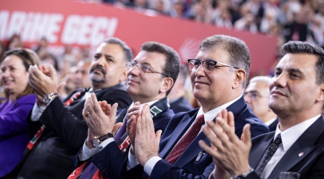 "Bugün cesur bir yüreği hazırlandığı yolculukta selamlamak için buradayız"