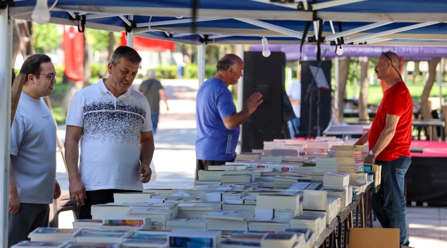 1. Buca Kitap Günleri vatandaşlardan büyük ilgi görüyor
