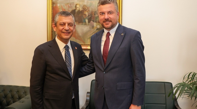 BAŞKAN DUMAN'DAN ÖZGÜR ÖZEL'E ZİYARET
