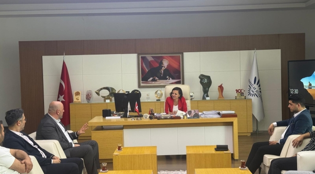 EGE BÖLGESİ İŞ İNSANLARI FEDERASYONUNDAN KARABAĞLAR BELEDİYE BAŞKANLIĞINA ZİYARET