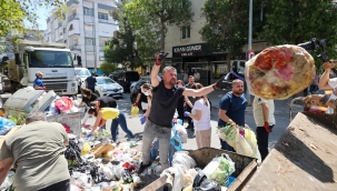 Başkan Görkem Duman vatandaşlarla çöp topladı
