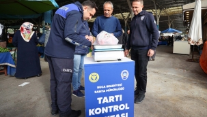 Buca’nın pazar yerlerinde tartı kontrol noktaları kuruluyor