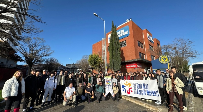 Gençler hem yürüdü hem sosyalleşti