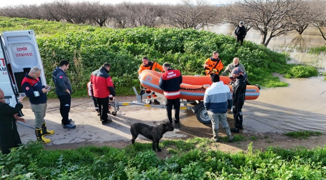 İzmir İtfaiyesi sessiz canlar için zamanla yarıştı