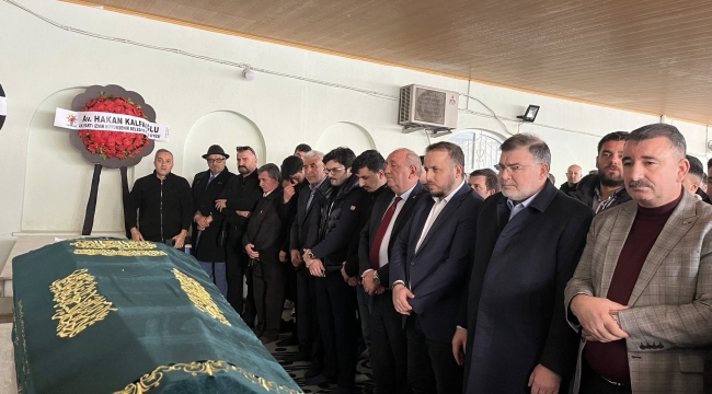 CELAL SELİK SON YOLCULUĞUNA GÖZYAŞLARIYLA UĞURLANDI