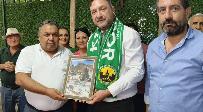 CHP İzmir İl Başkanı Utku Gümrükçü'ye Buca'da Coşkulu Karşılama: Halkın Adamı Mesajı Verdi